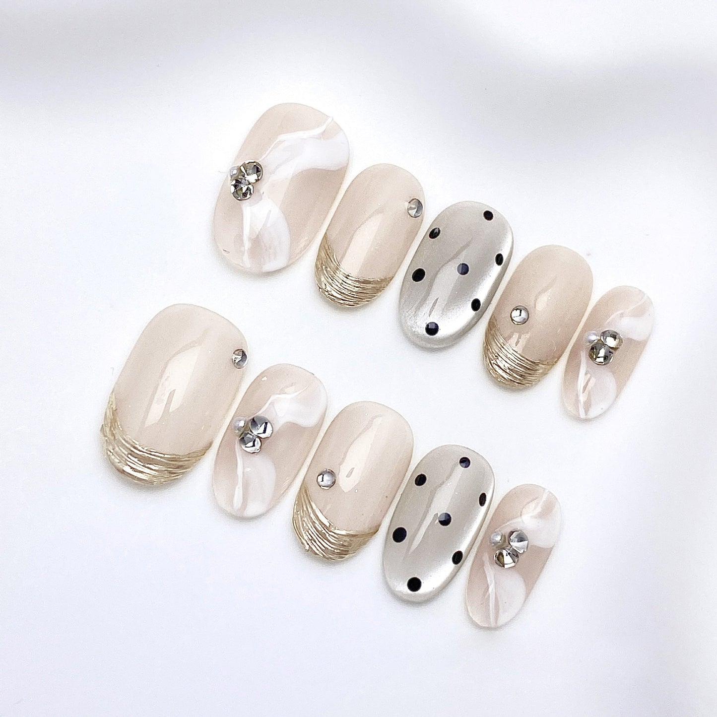 Artisan Cat-Eye & Chrome Press-on Nails | Short Oval Collection