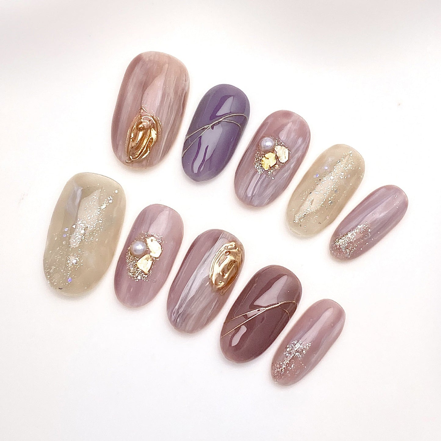 Artisan Cat-Eye & Chrome Press-on Nails | Short Oval Collection