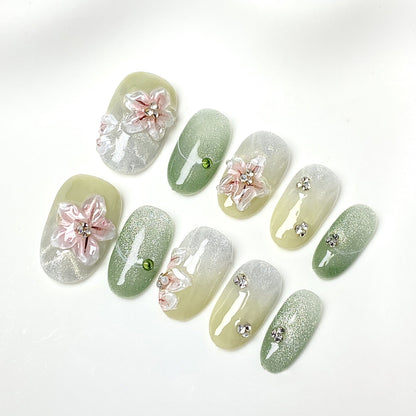 Artisan Cat-Eye & Chrome Press-on Nails | Short Oval Collection