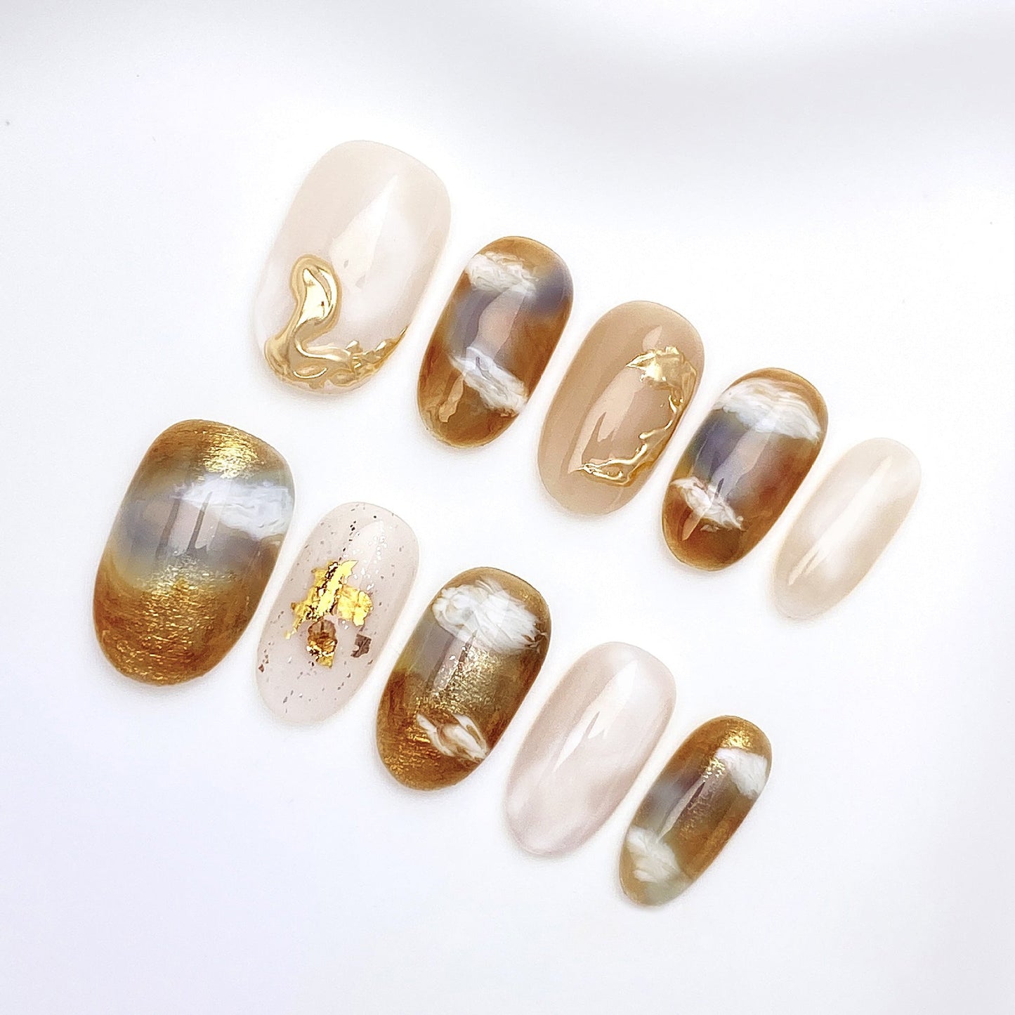 Artisan Cat-Eye & Chrome Press-on Nails | Short Oval Collection